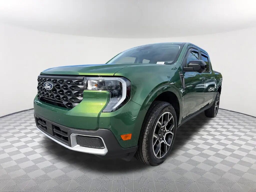 2025 Ford Maverick Lariat — photo 1 of 13