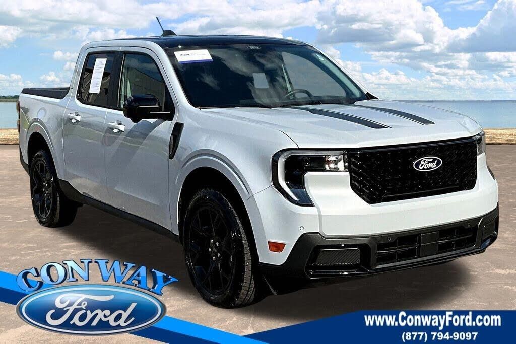 2026 Ford Maverick Lariat — photo 1 of 9