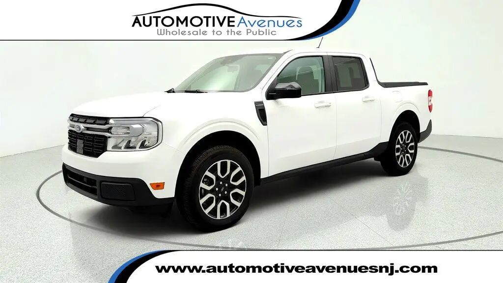 2024 Ford Maverick Lariat — photo 1 of 26