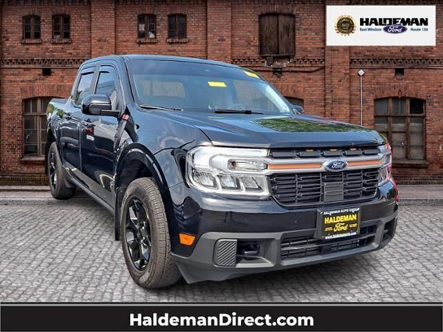 2024 Ford Maverick Lariat — photo 1 of 10