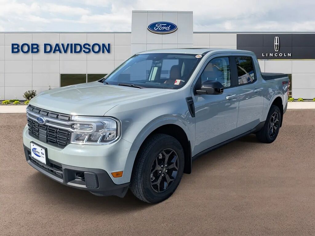 2024 Ford Maverick Lariat — photo 1 of 13