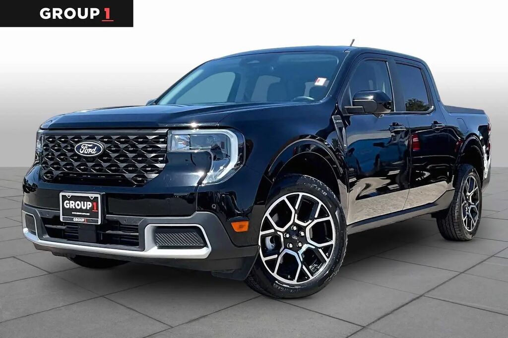 2025 Ford Maverick Lariat — photo 1 of 13