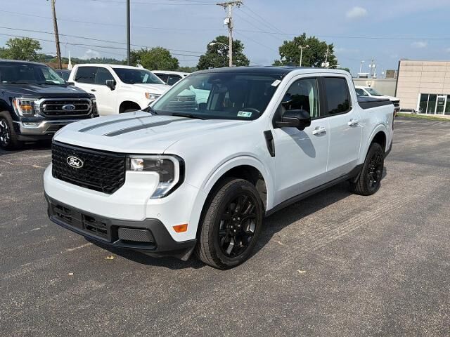 2025 Ford Maverick Lariat — photo 1 of 13
