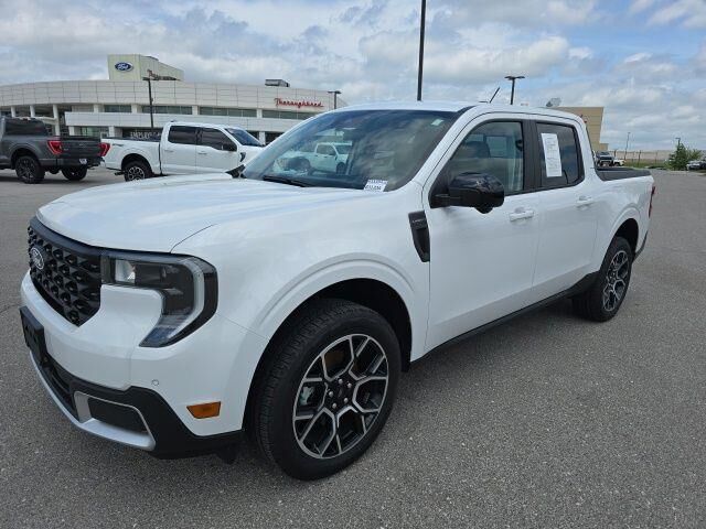 2025 Ford Maverick Lariat — photo 1 of 13