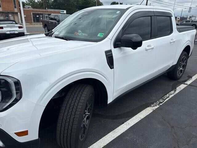 2025 Ford Maverick Lariat — photo 1 of 13