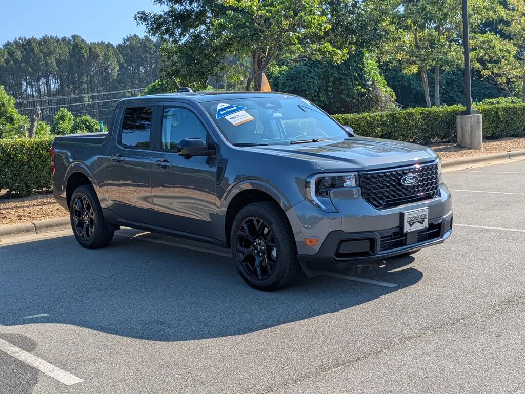 2025 Ford Maverick Lariat — photo 1 of 14