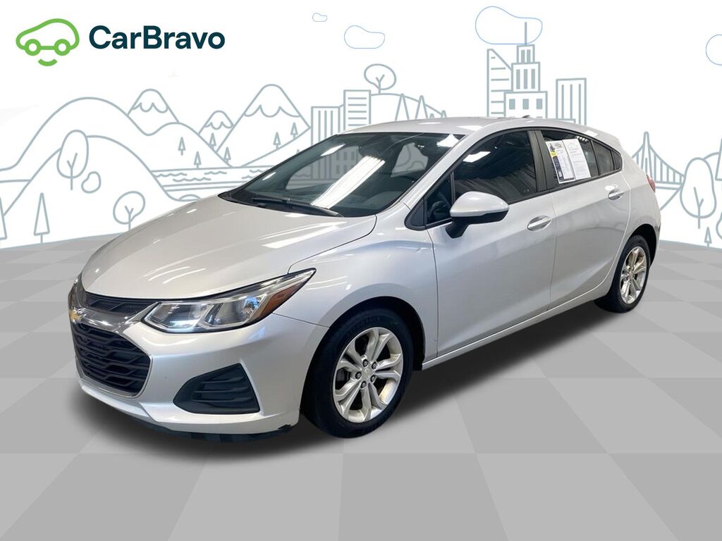 2019 Chevrolet Cruze LS — photo 1 of 6
