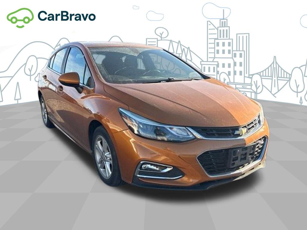 2017 Chevrolet Cruze LT — photo 1 of 6