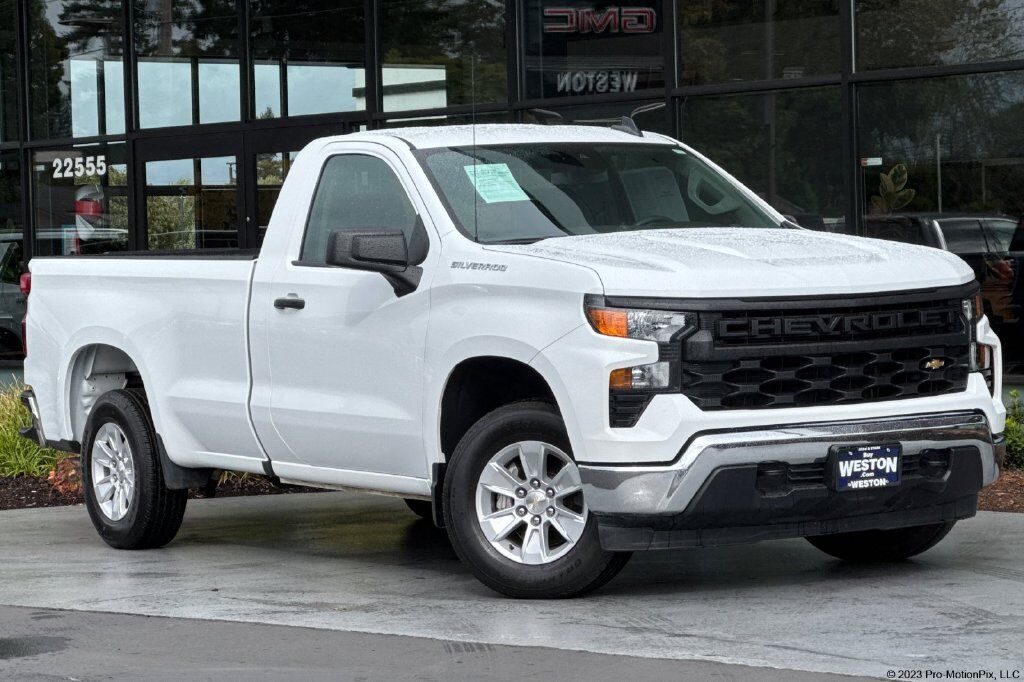 2025 Chevrolet Silverado 1500 WT — photo 1 of 13