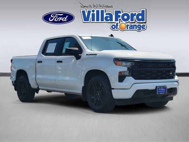 2023 Chevrolet Silverado 1500 Custom — photo 1 of 18