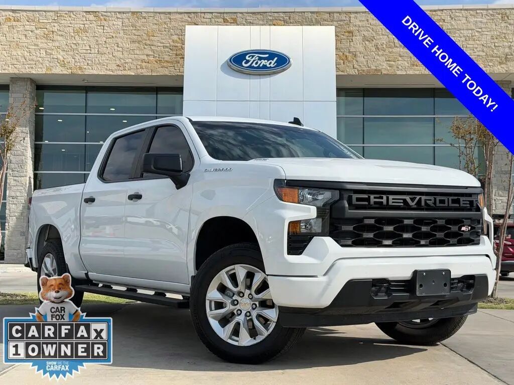 2024 Chevrolet Silverado 1500 Custom — photo 1 of 13