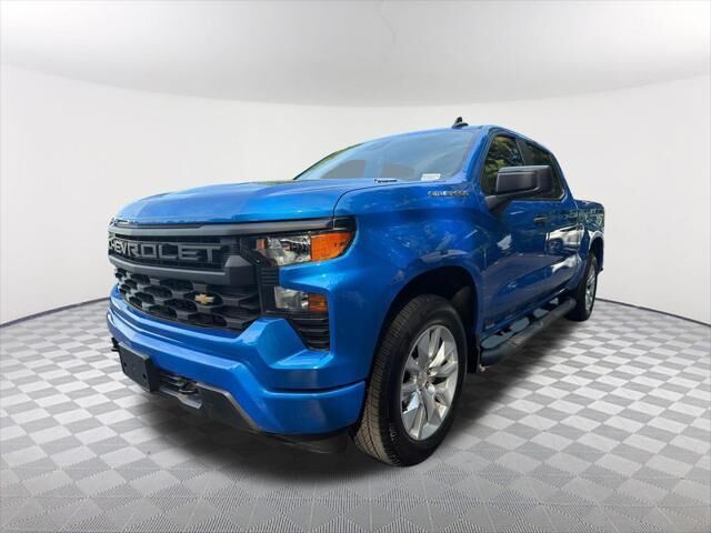 2025 Chevrolet Silverado 1500 Custom — photo 1 of 13