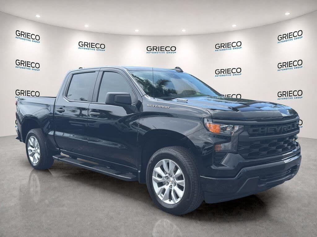 2025 Chevrolet Silverado 1500 Custom — photo 1 of 1