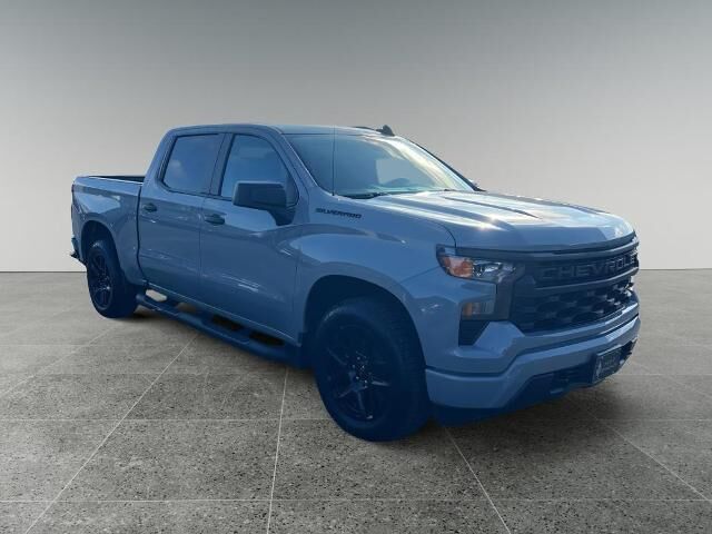 2024 Chevrolet Silverado 1500 Custom — photo 1 of 52