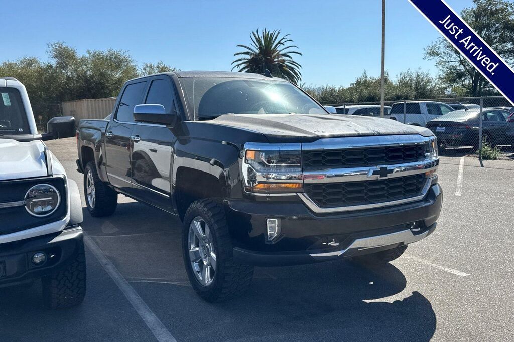 2018 Chevrolet Silverado 1500 LT — photo 1 of 2