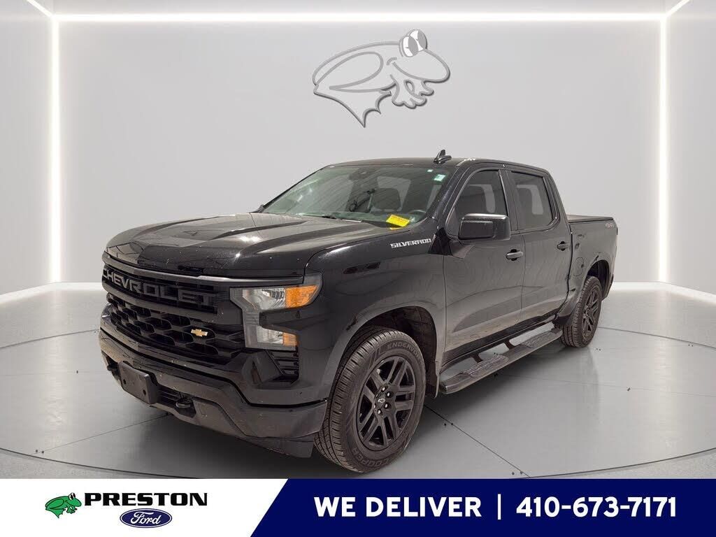 2023 Chevrolet Silverado 1500 Custom — photo 1 of 1