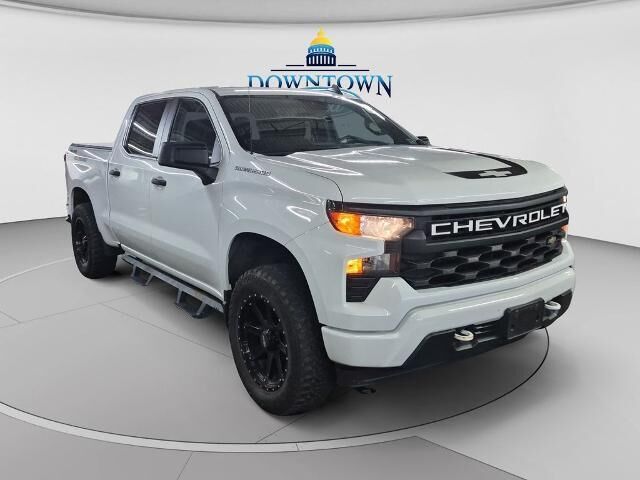 2023 Chevrolet Silverado 1500 Custom — photo 1 of 11