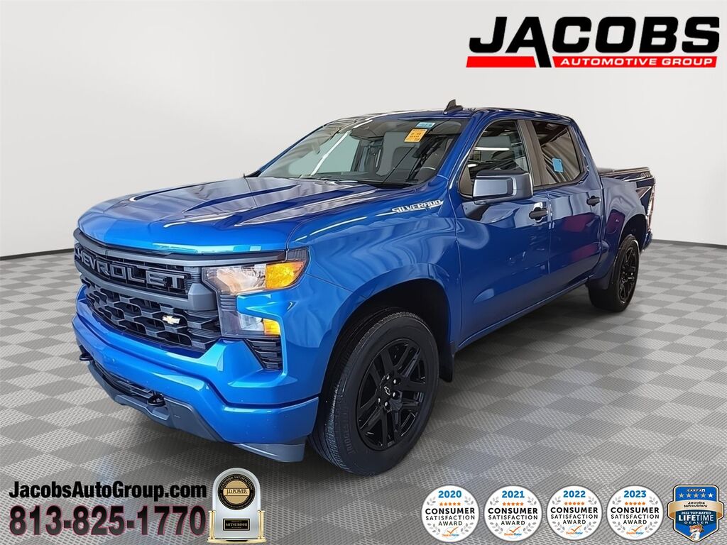 2023 Chevrolet Silverado 1500 Custom — photo 1 of 10