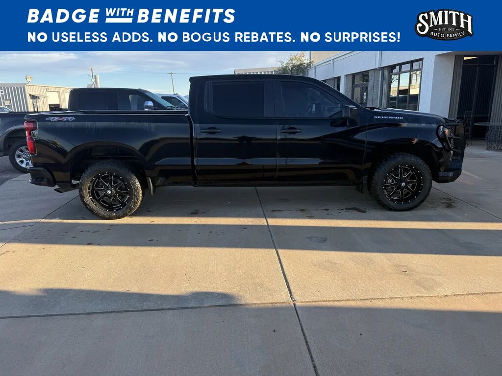 2022 Chevrolet Silverado 1500 Custom — photo 1 of 3