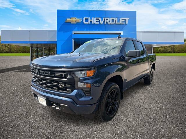 2023 Chevrolet Silverado 1500 Custom — photo 1 of 13