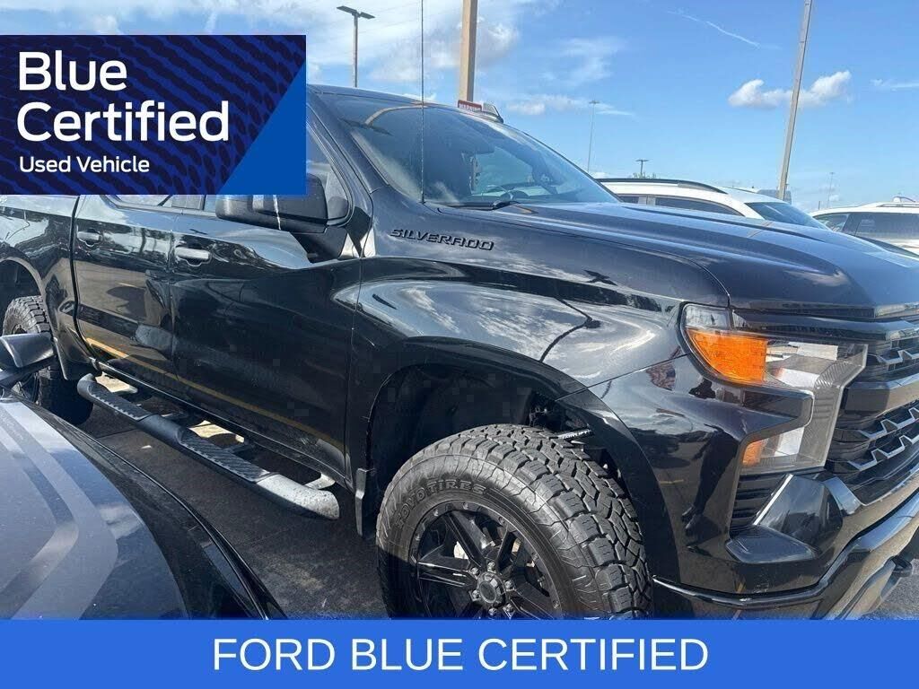 2022 Chevrolet Silverado 1500 Custom — photo 1 of 3