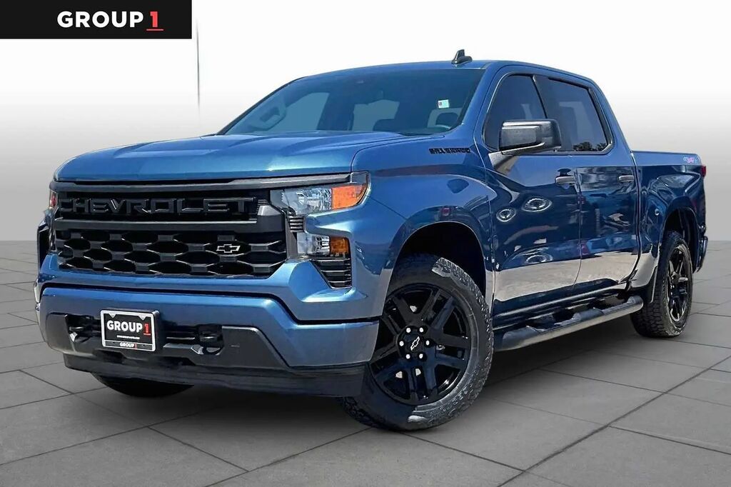 2024 Chevrolet Silverado 1500 Custom — photo 1 of 37