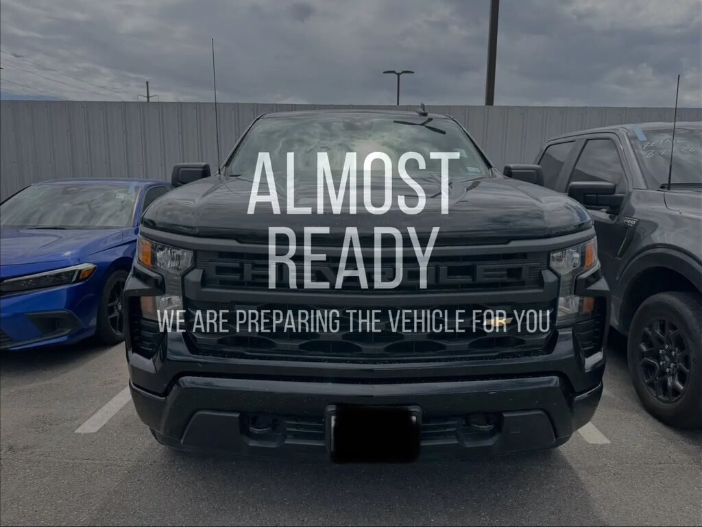 2023 Chevrolet Silverado 1500 Custom — photo 1 of 13
