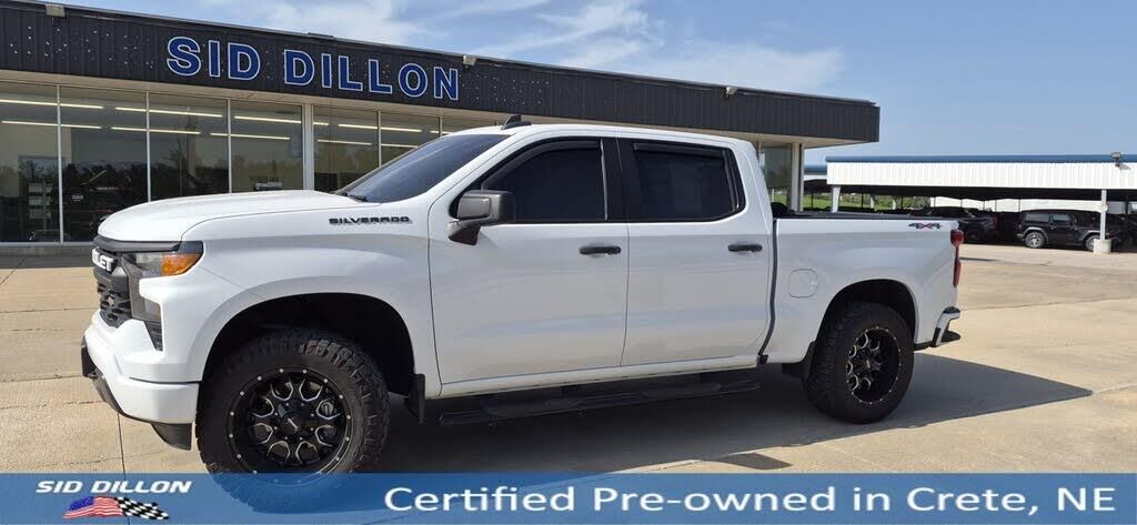 2023 Chevrolet Silverado 1500 Custom — photo 1 of 1