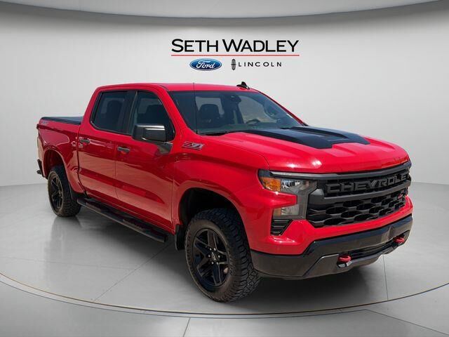 2022 Chevrolet Silverado 1500 Custom Trail Boss — photo 1 of 13