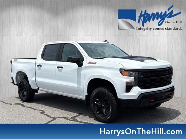 2022 Chevrolet Silverado 1500 Custom Trail Boss — photo 1 of 6
