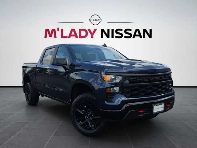 2023 Chevrolet Silverado 1500 Custom Trail Boss