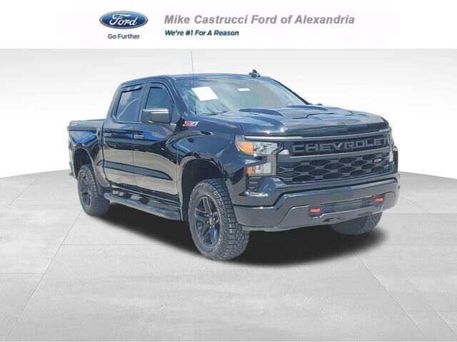 2023 Chevrolet Silverado 1500 Custom Trail Boss — photo 1 of 13