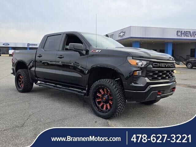 2024 Chevrolet Silverado 1500 Custom Trail Boss — photo 1 of 13