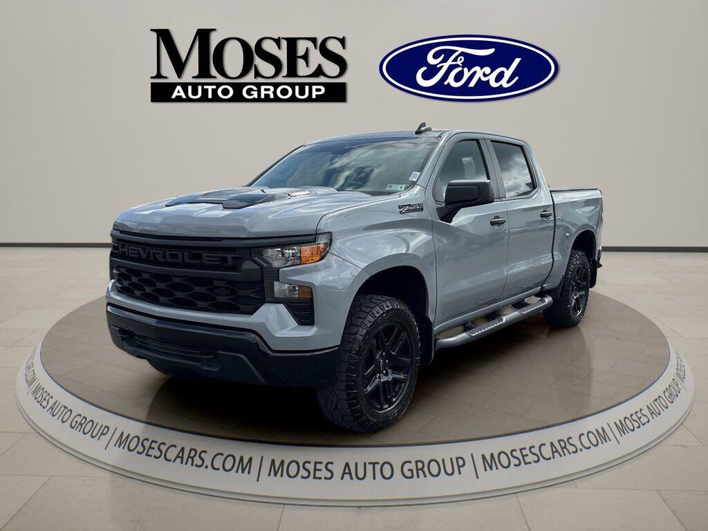 2024 Chevrolet Silverado 1500 Custom Trail Boss — photo 1 of 27