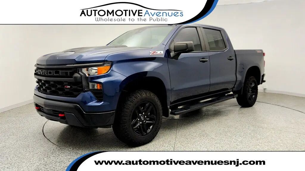 2023 Chevrolet Silverado 1500 Custom Trail Boss — photo 1 of 1