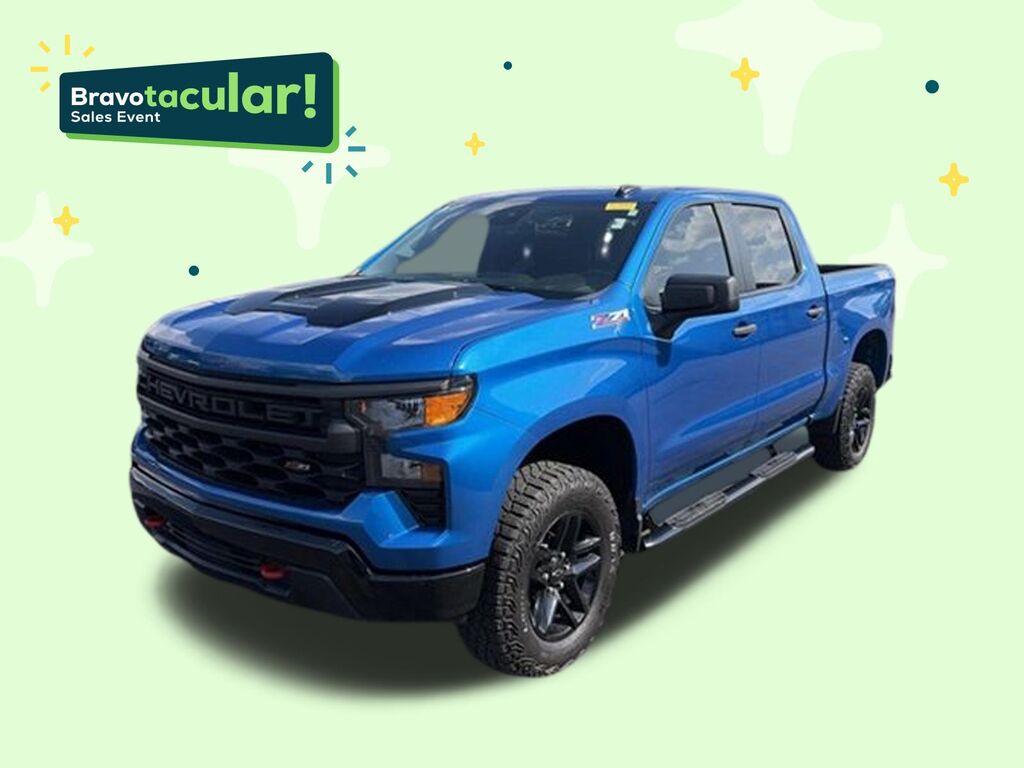 2023 Chevrolet Silverado 1500 Custom Trail Boss — photo 1 of 7