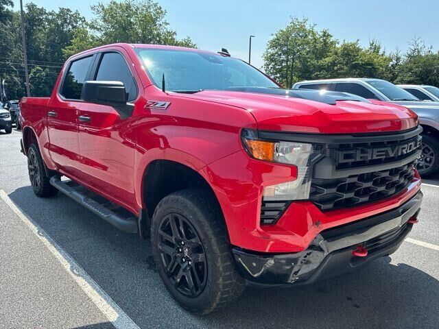 2024 Chevrolet Silverado 1500 Custom Trail Boss — photo 1 of 10