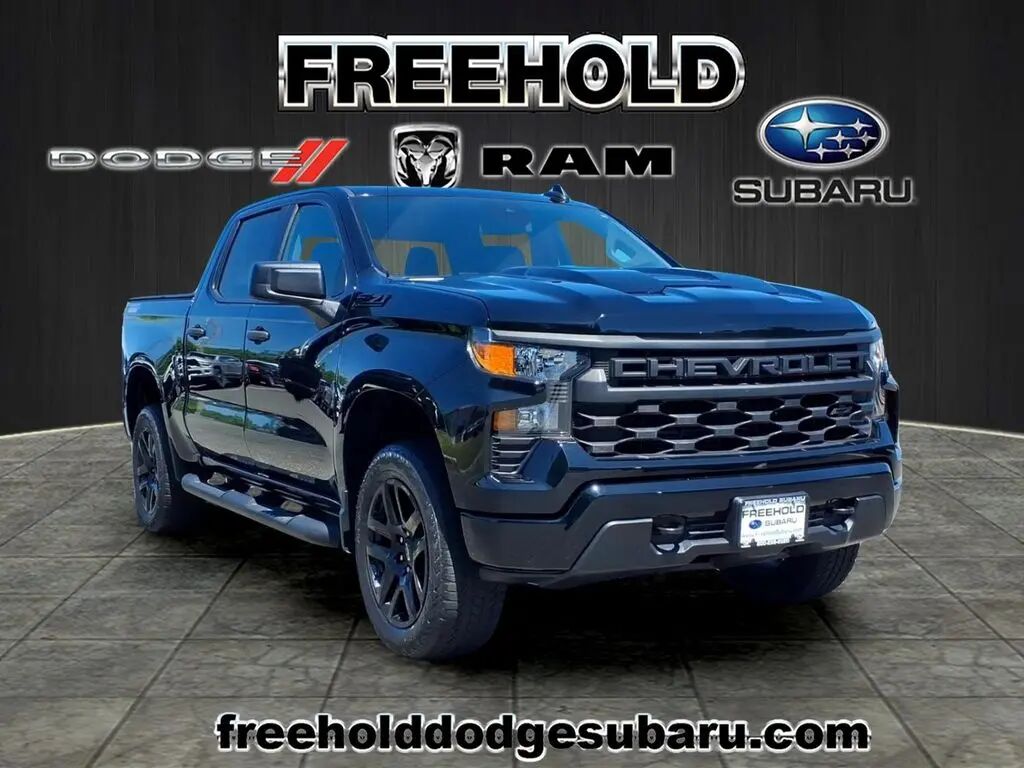 2024 Chevrolet Silverado 1500 Custom Trail Boss — photo 1 of 13
