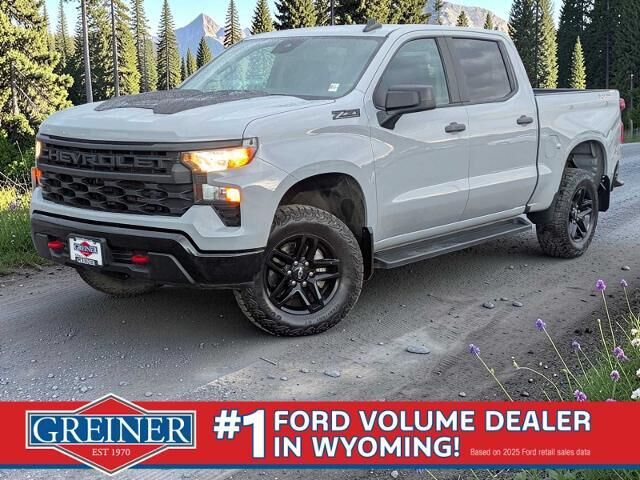 2024 Chevrolet Silverado 1500 Custom Trail Boss — photo 1 of 13