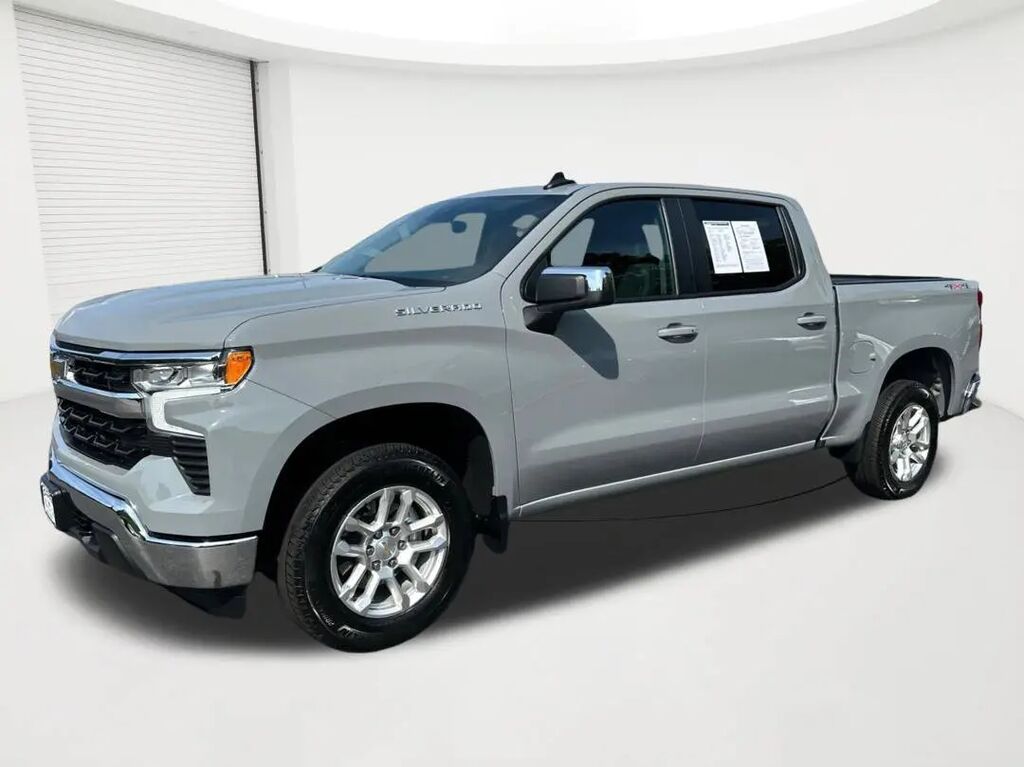 2024 Chevrolet Silverado 1500 LT — photo 1 of 13