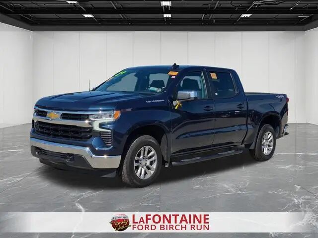 2022 Chevrolet Silverado 1500 LT — photo 1 of 61