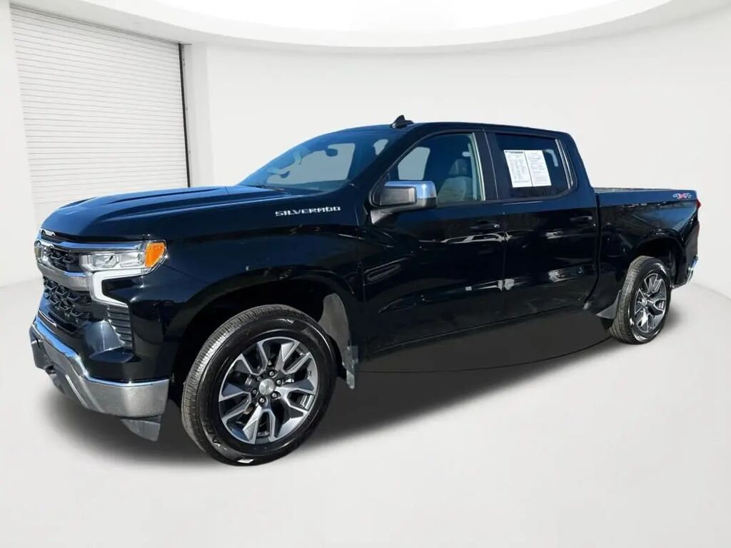 2023 Chevrolet Silverado 1500 LT — photo 1 of 13
