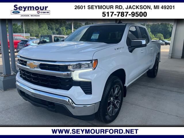 2022 Chevrolet Silverado 1500 LT — photo 1 of 13