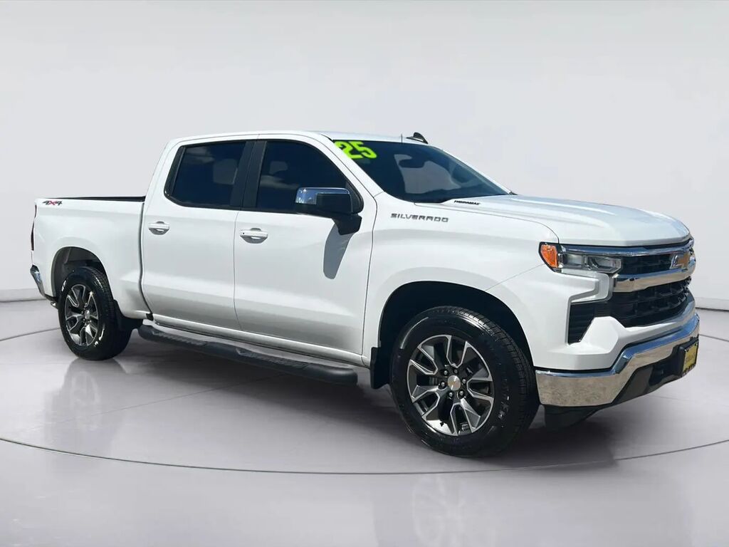 2025 Chevrolet Silverado 1500 LT — photo 1 of 13