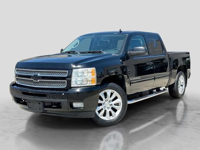 2013 Chevrolet Silverado 1500 LTZ — photo 1 of 13