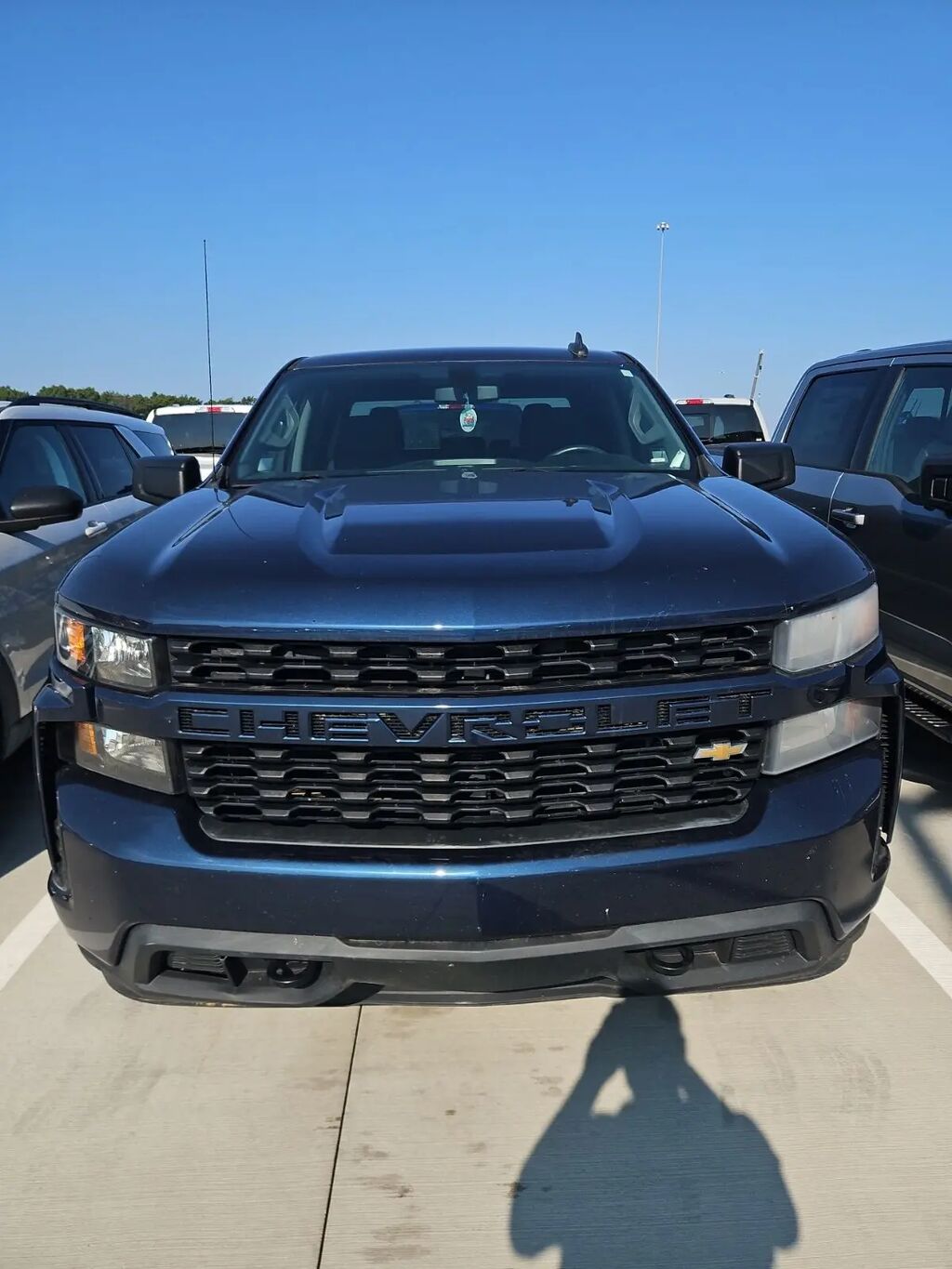 2020 Chevrolet Silverado 1500 Custom — photo 1 of 21
