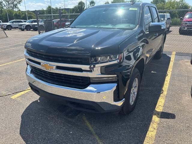 2021 Chevrolet Silverado 1500 LT — photo 1 of 13
