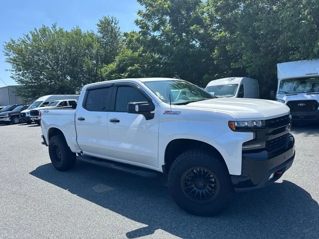 2019 Chevrolet Silverado 1500 LT Trail Boss — photo 1 of 26