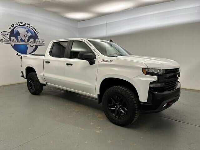2019 Chevrolet Silverado 1500 LT Trail Boss — photo 1 of 12