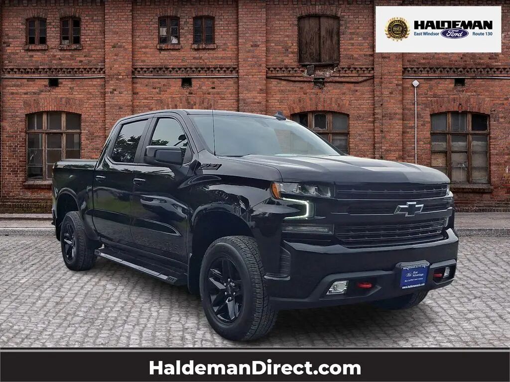 2021 Chevrolet Silverado 1500 LT Trail Boss — photo 1 of 46